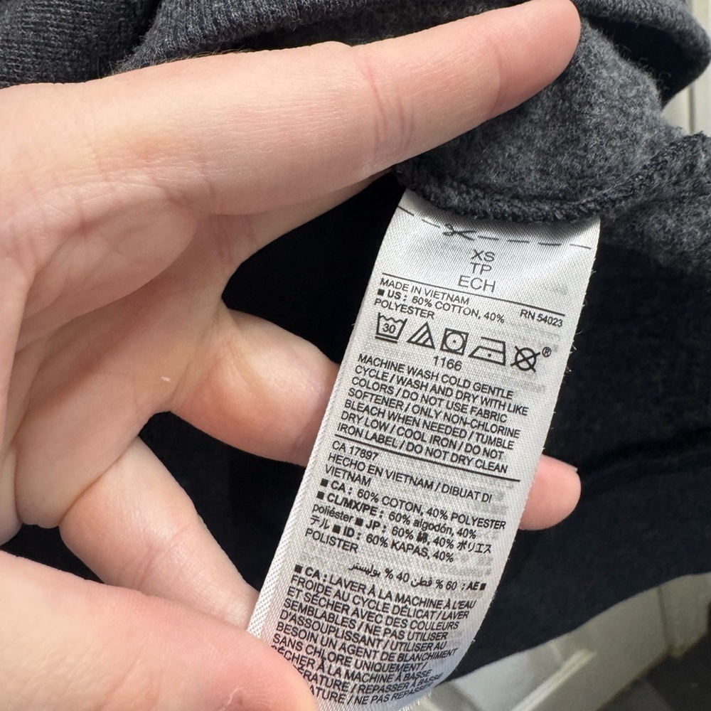 Old Navy Active Gray Women's Sweater - Picture 4 of 6